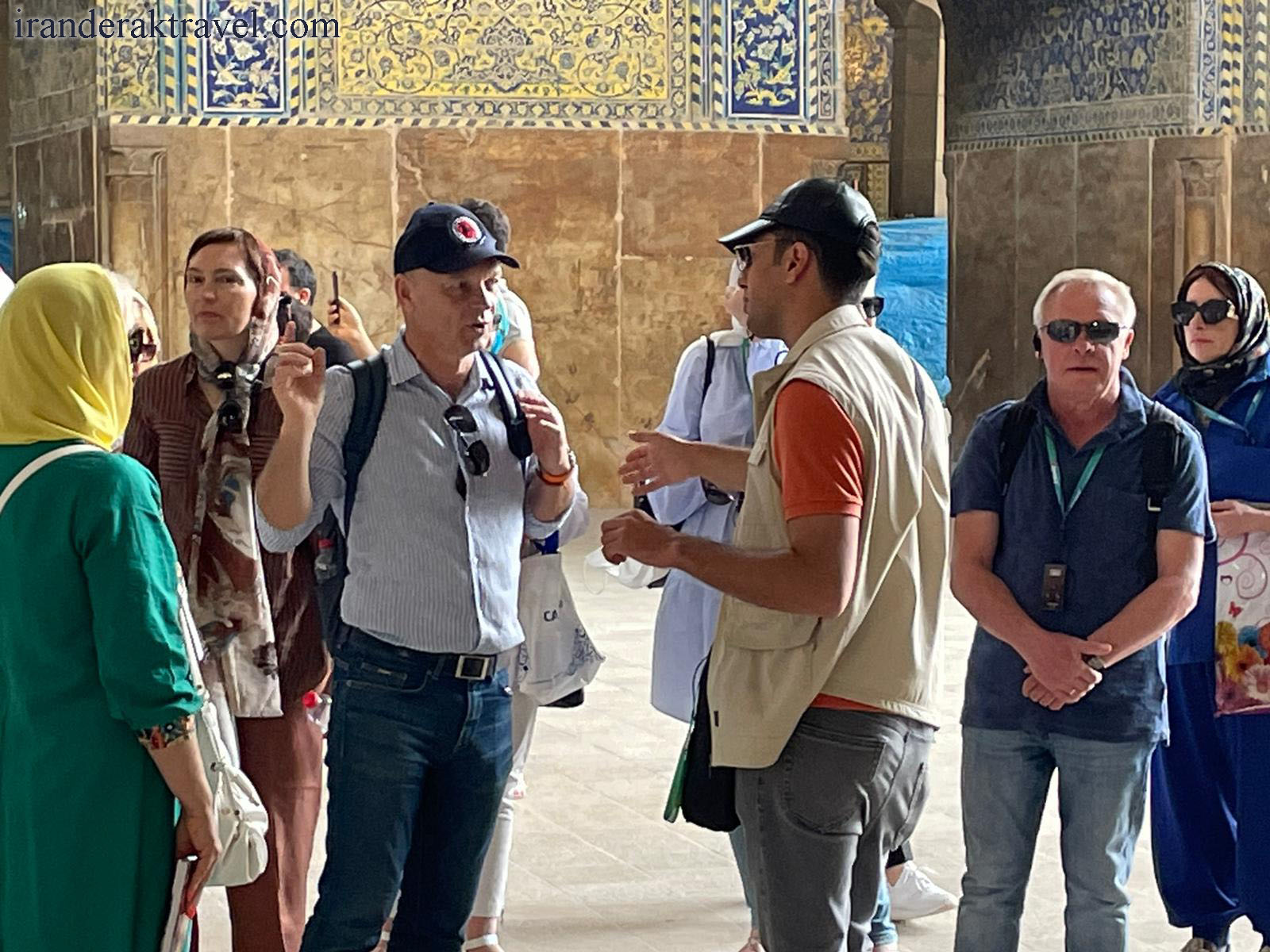 isfahan tour guide