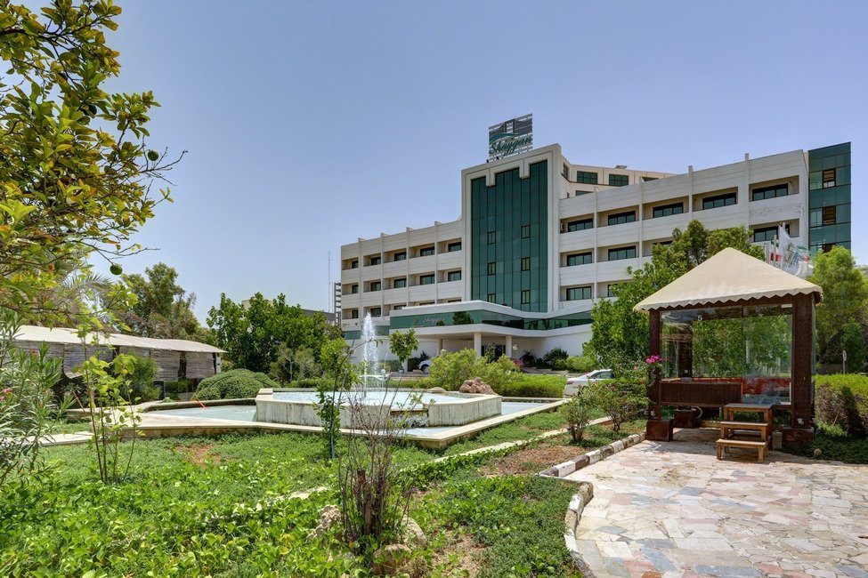 kish shaygan hotel